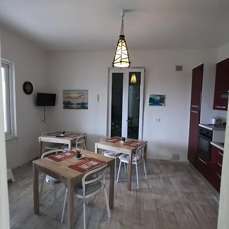 斯培西亚度假旅馆 *