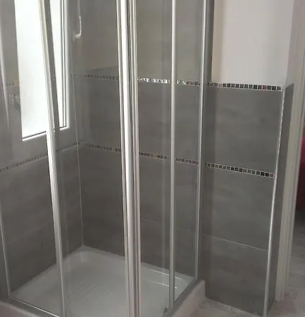 斯培西亚度假旅馆 招待所 *