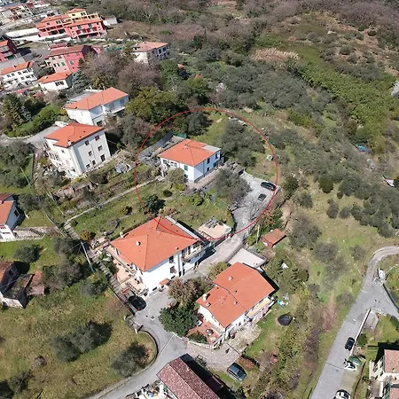 斯培西亚度假旅馆 招待所 *